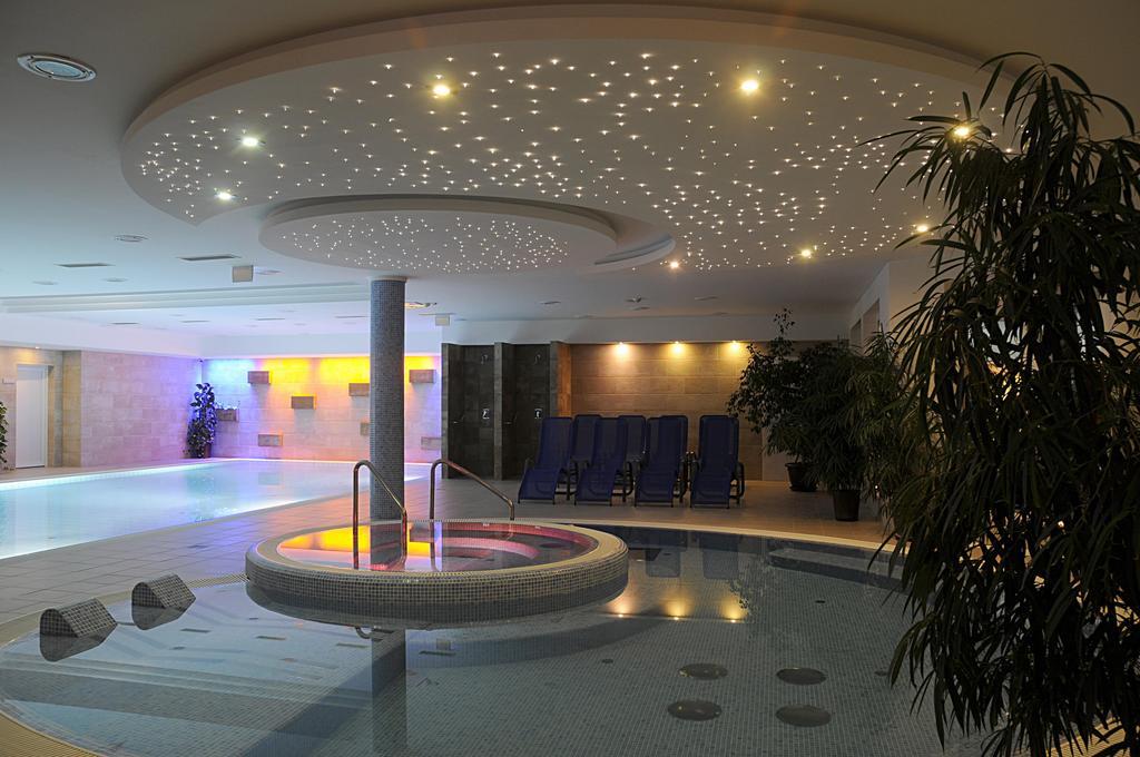 Garden Hotel Wellness Es Konferencia Szolnok Eksteriør bilde
