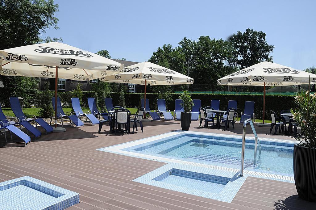 Garden Hotel Wellness Es Konferencia Szolnok Eksteriør bilde