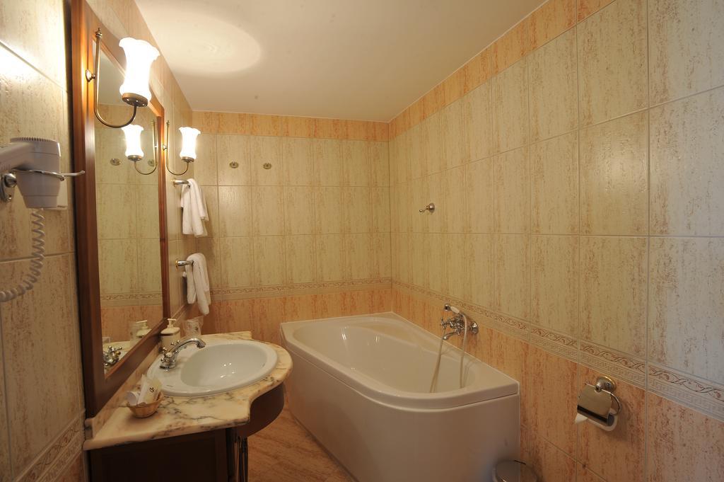 Garden Hotel Wellness Es Konferencia Szolnok Eksteriør bilde