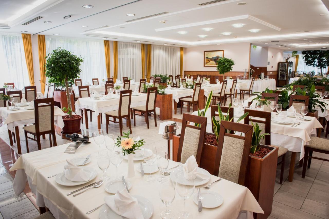 Garden Hotel Wellness Es Konferencia Szolnok Eksteriør bilde